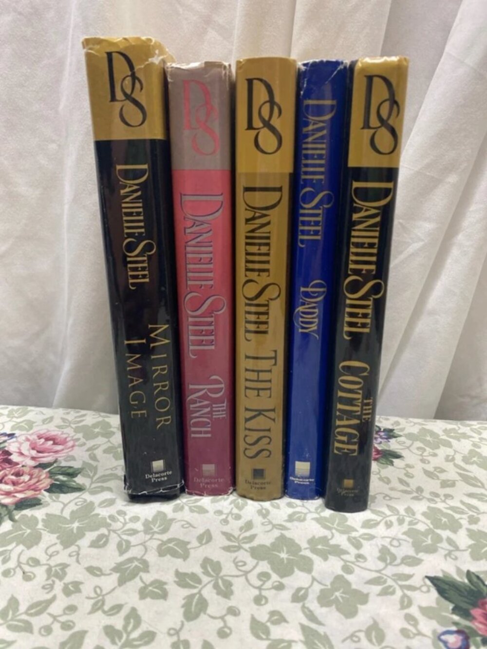 Danielle Steel Hardcover Book Lot (5 Books Vintage Romance Novels with Dust Jack